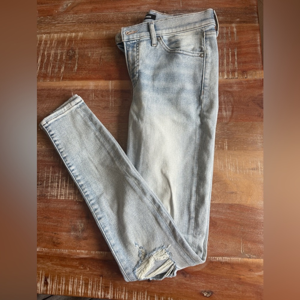 Express Light Wash Women's Skinny High Rise Jeans
